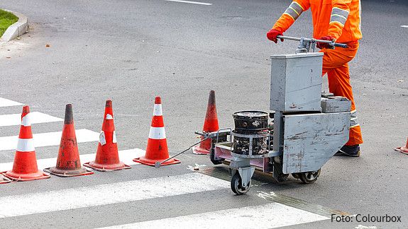 road worker, orange overalls, marks, renews, pedestrian, crossing lane, power trolley, cones, markings, road, copy space, pedestrian crossing, traffic cones, section of road, crossing, traffic, construction, street, asphalt, marking, urban, industrial, line, equipment, industry, white, security, occupation, spray, highway, surface, professional, reflective, beads, paint, crossroads, business, outdoor, machine, airbrush, light, infrastructure, hand, lines, dividing, manual, orange, repair, updates, painting