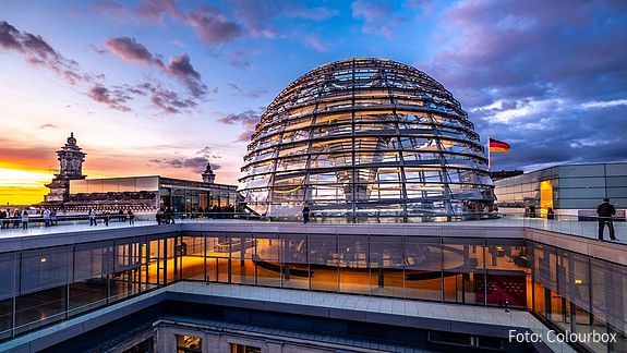 Kuppel des Reichstagsgebäudes in Berlin